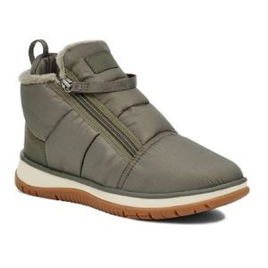 BRAND NEW UGG Women's Lakesider Zip Puff